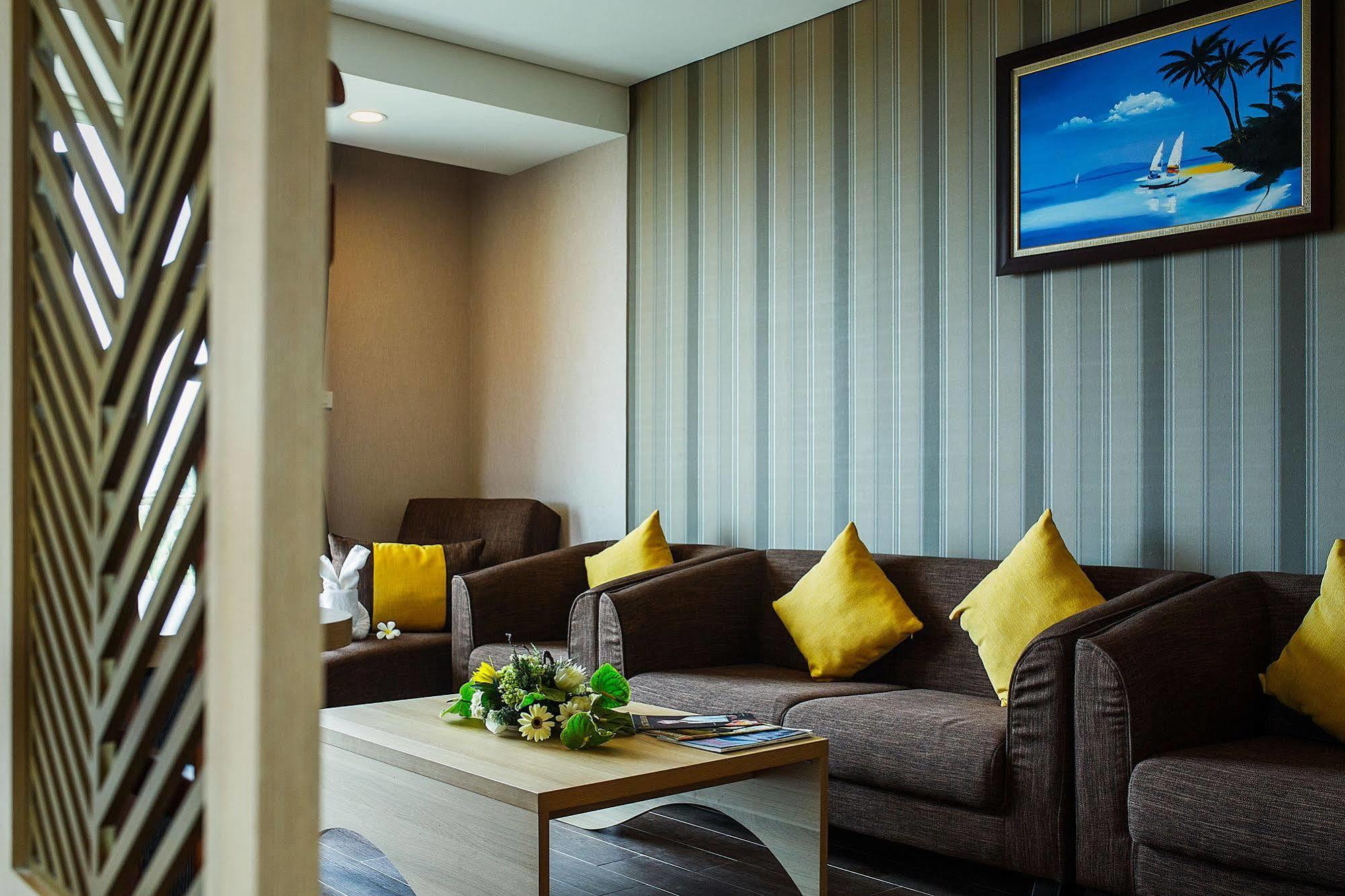 Muong Thanh Holiday Muine Hotel Mui Ne Bagian luar foto